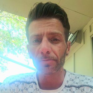 Meet your Posher, Dustin